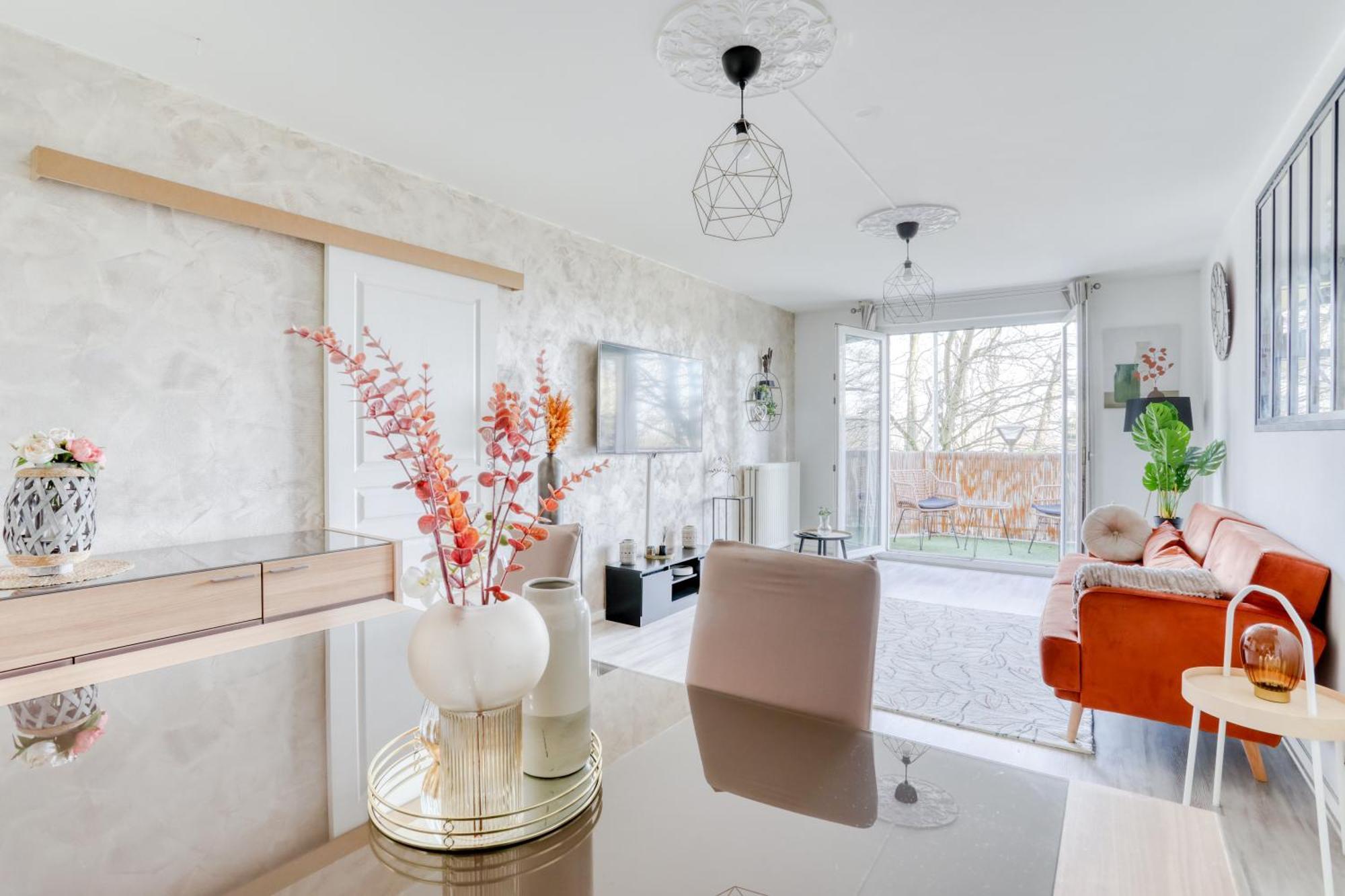 Le Warm Cocon - Spacieux T3 - 5 Personnes - Wifi Et Parking Rosny-sous-Bois Exterior photo